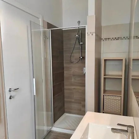 Rossetto E Cocciolato - Stanza Indipendente Con Bagno Privato A Penzion 3*