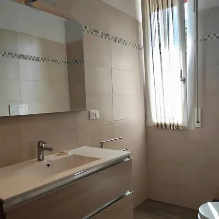 Pensión Rossetto E Cocciolato - Stanza Indipendente Con Bagno Privato A Pésaro